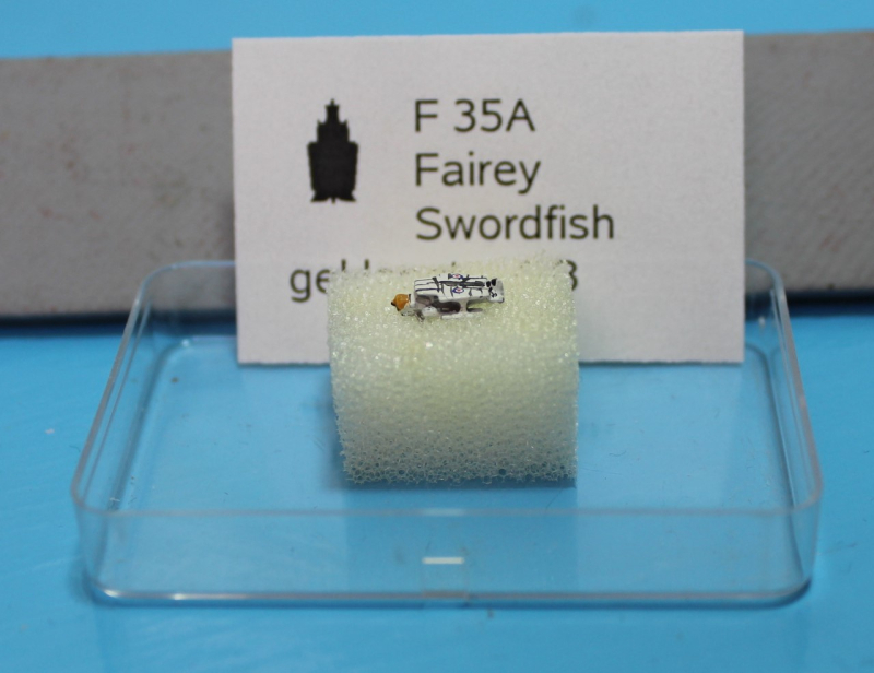 FB 35a Faireyy "Swordfish" Flügel geklappt bemalt (1 St.) GB 1936